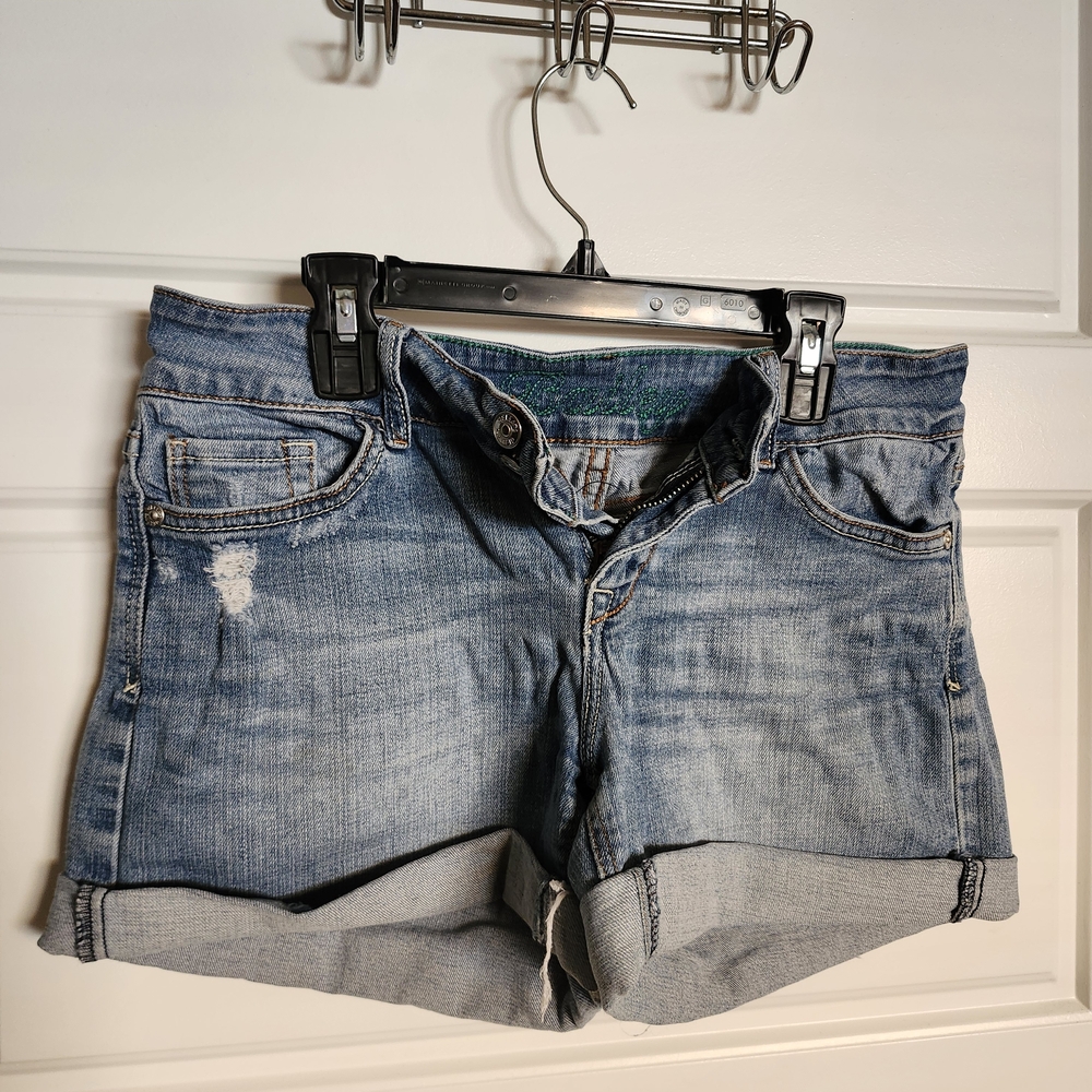 SOLD dELiA*s Bailey Jean Shorts, size 5/6